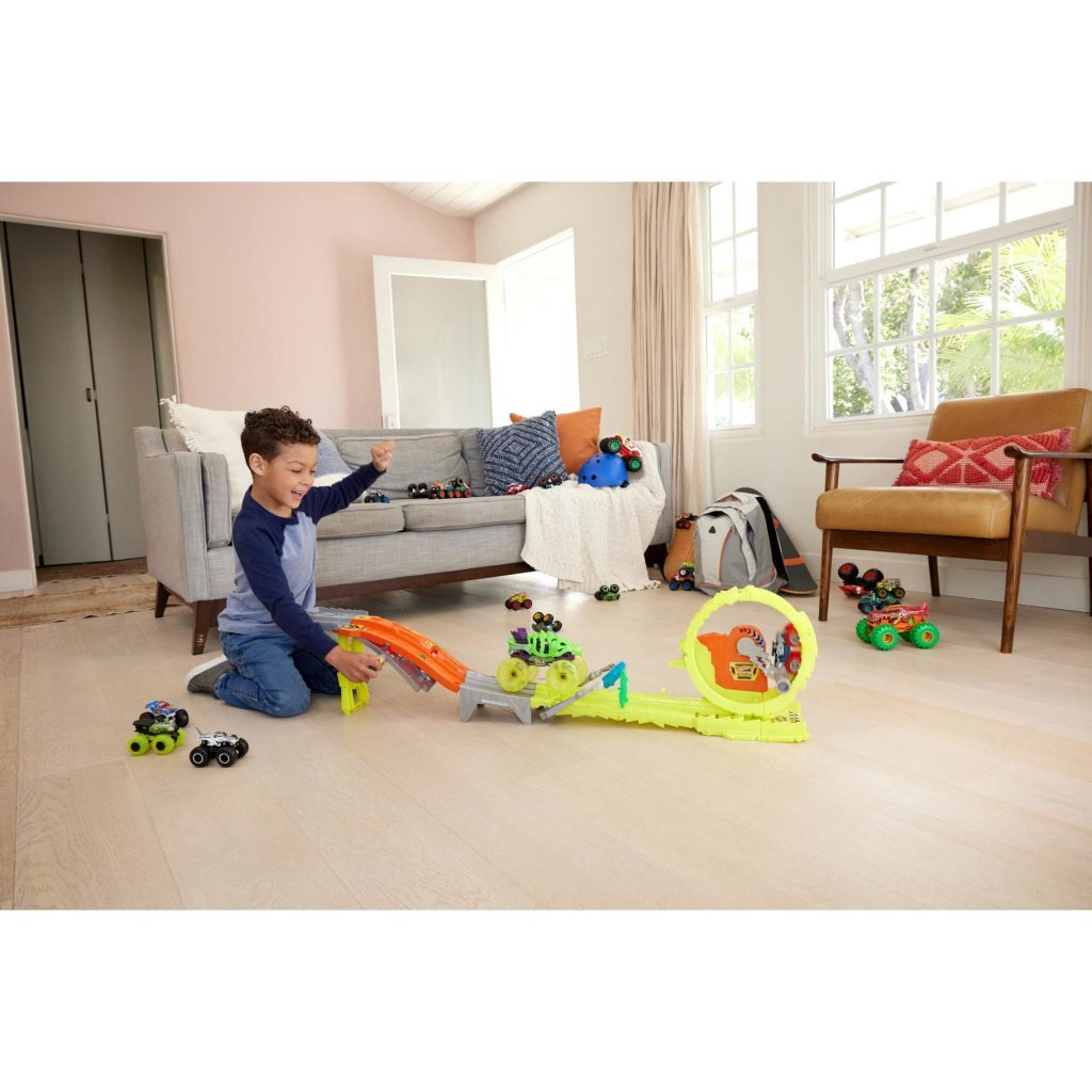 Mattel Hot Wheels Monster Truck Arena Smashers Rhinomite'S Chargin' Challenge